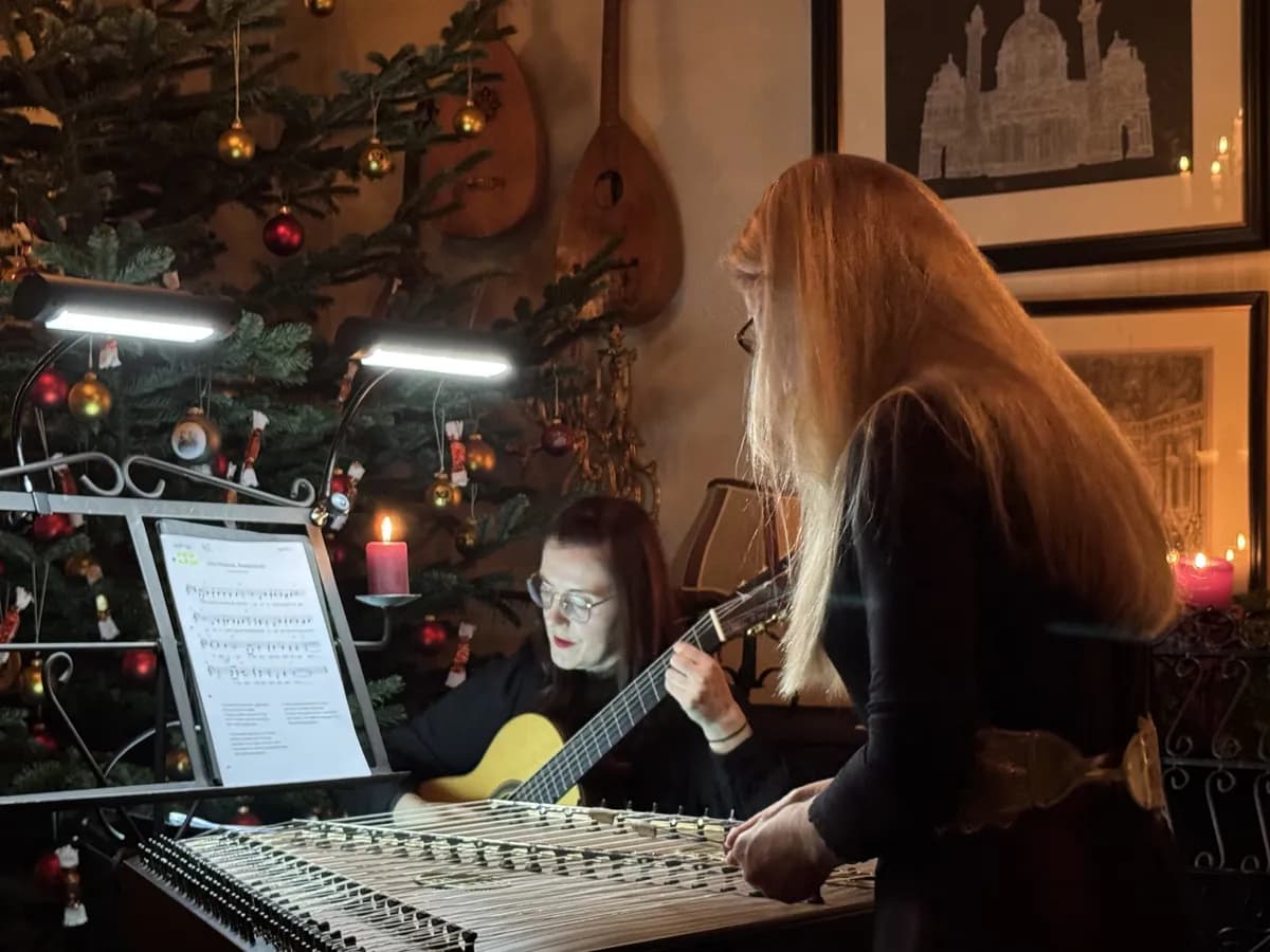 Besinnliche Adventsklänge – Pantaleon und Gitarre im Einklang - Bild 1