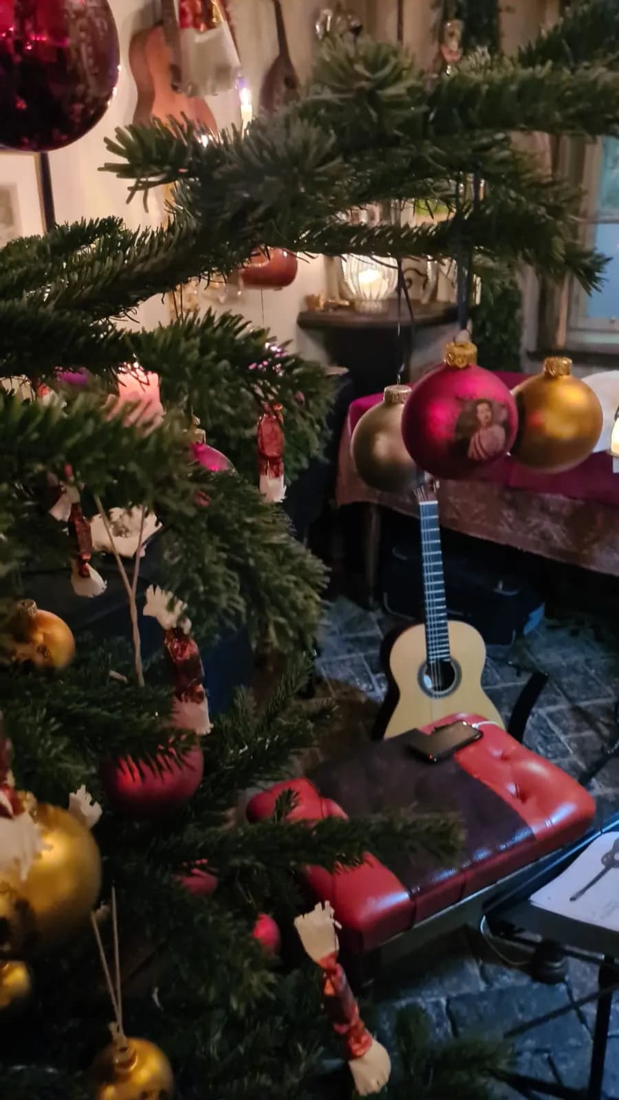 Besinnliche Adventsklänge – Pantaleon und Gitarre im Einklang - Bild 15